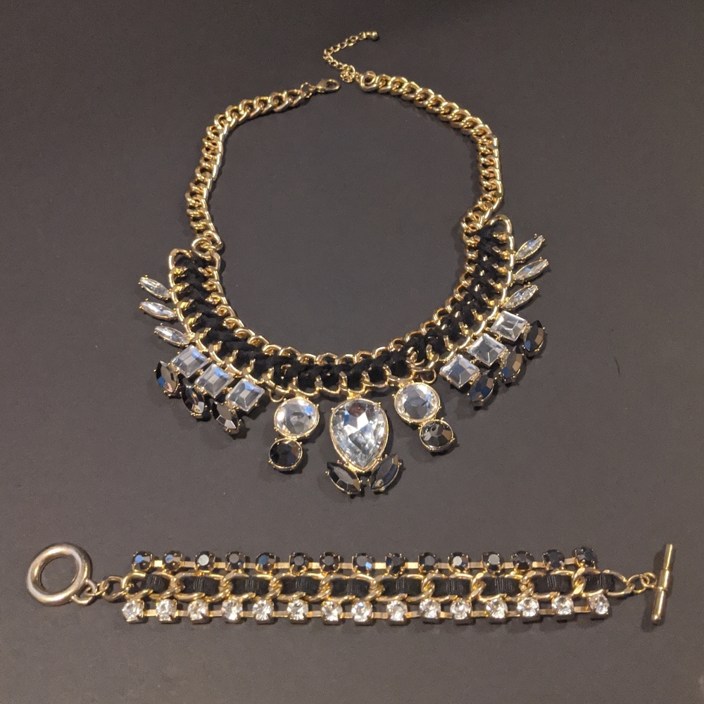 Jeweled necklace and bracelet set